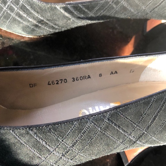 Ferragamo shoes - Picture 2 of 6